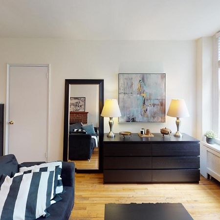 Cozy Place In Midtown Nyc Ню Йорк Екстериор снимка
